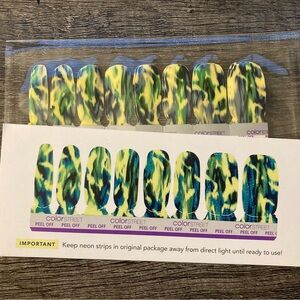 Color Street Vivid Venom Nail Polish Strips